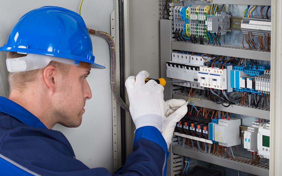 taux horaire électricien Palaiseau